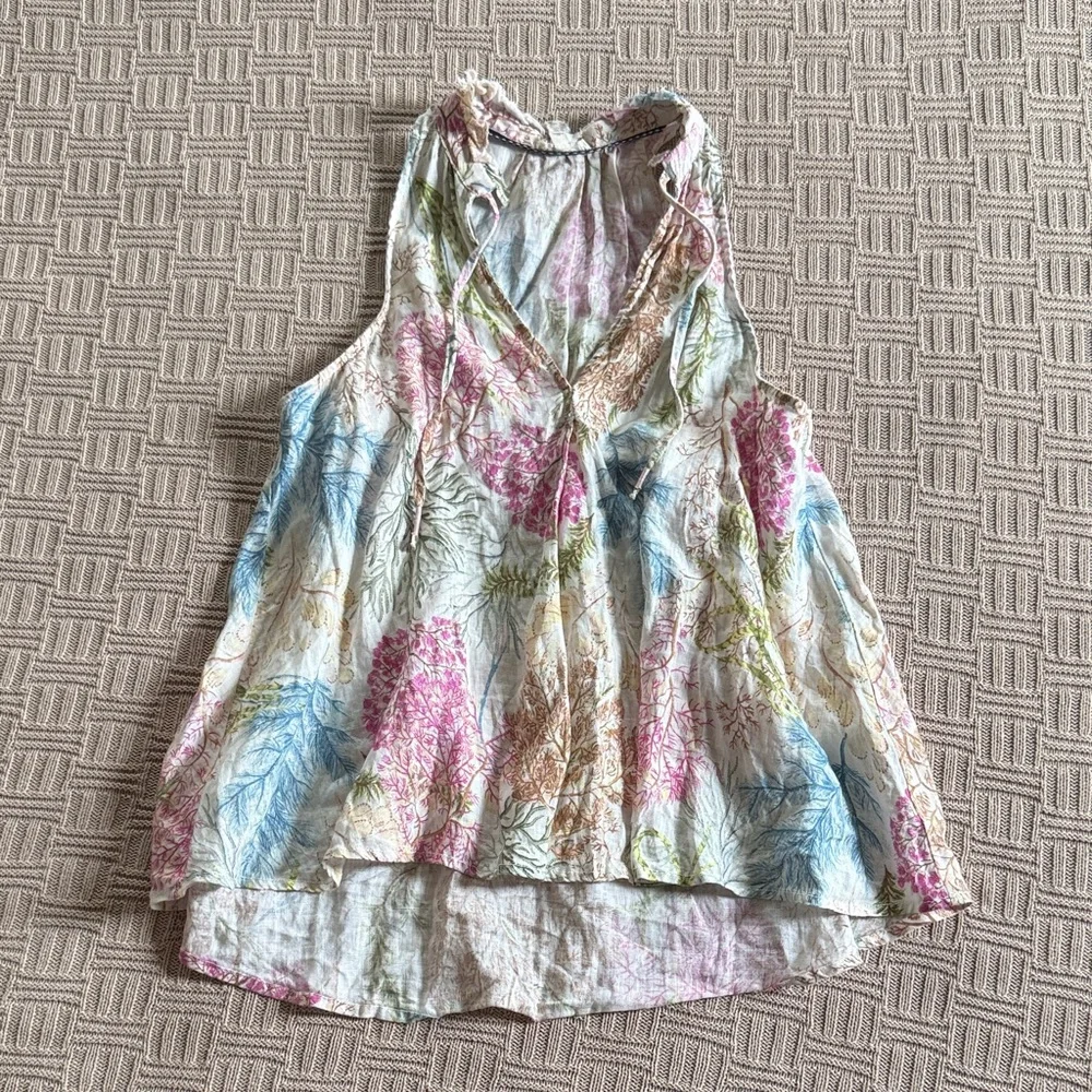 100% Linen Pilcro Floral V-Neck Sleeveless Top in Multi Colors - Picture 3 of 10